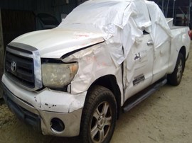 2013 TOYOTA TUNDRA, WHITE, EXTD CAB, 5.7L, AT. 2WD.   Z26492